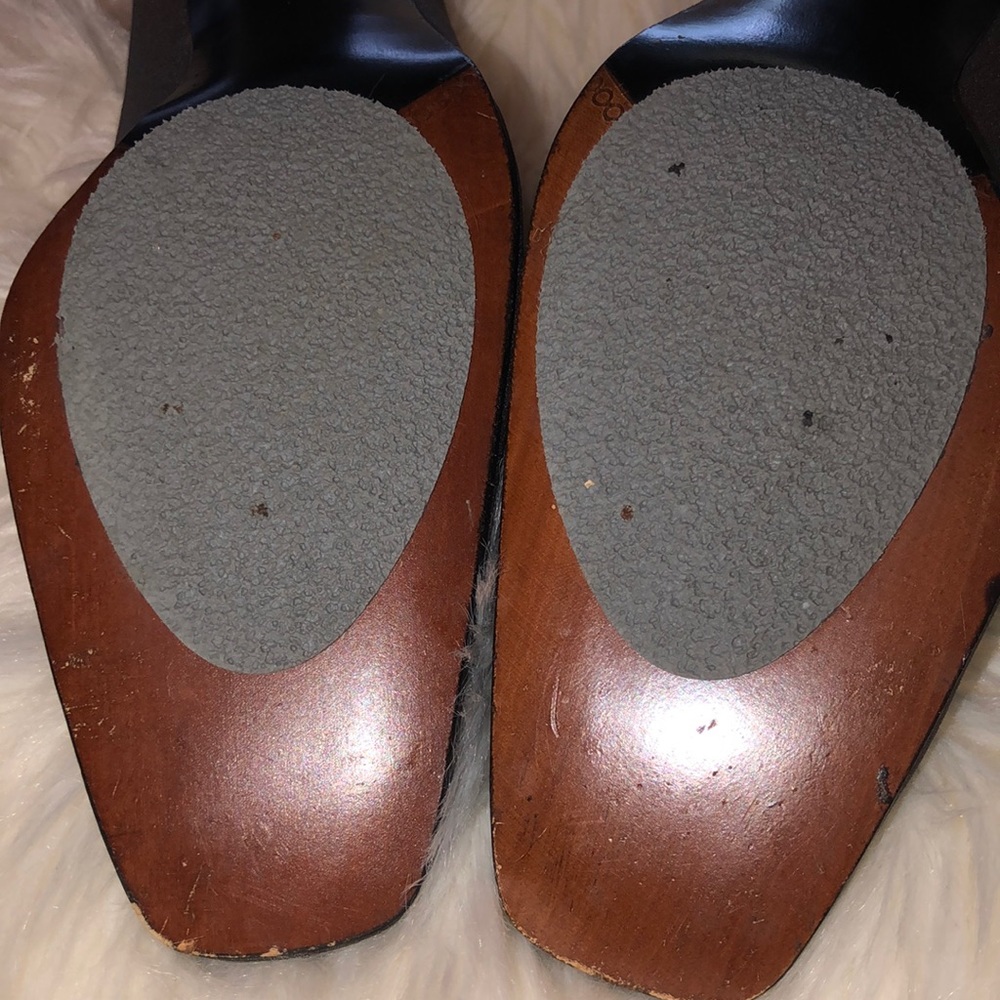 Stuart Weizman. Authentic. In Good Condition. - image 5